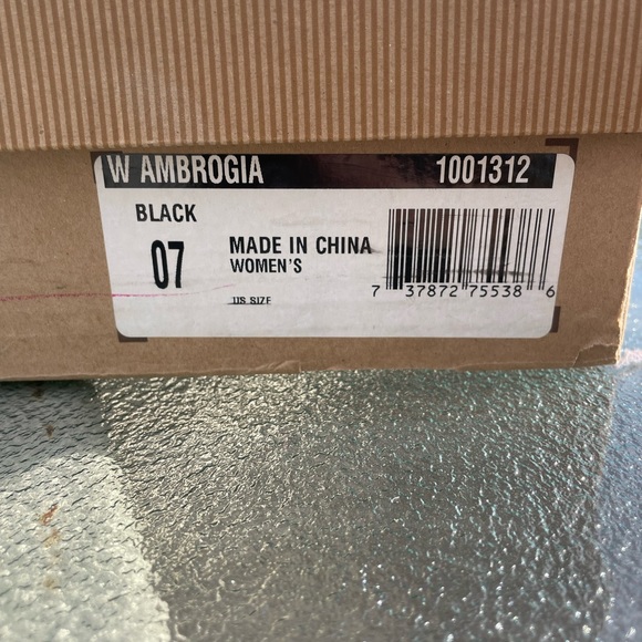 EUC/LIKE NEW UGG AMBROSIA WOODEN PLATFORM BOOTIES - Picture 8 of 8